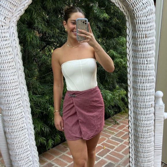 Vintage Ann Taylor mini skirt with metal hook - Picture 6 of 7